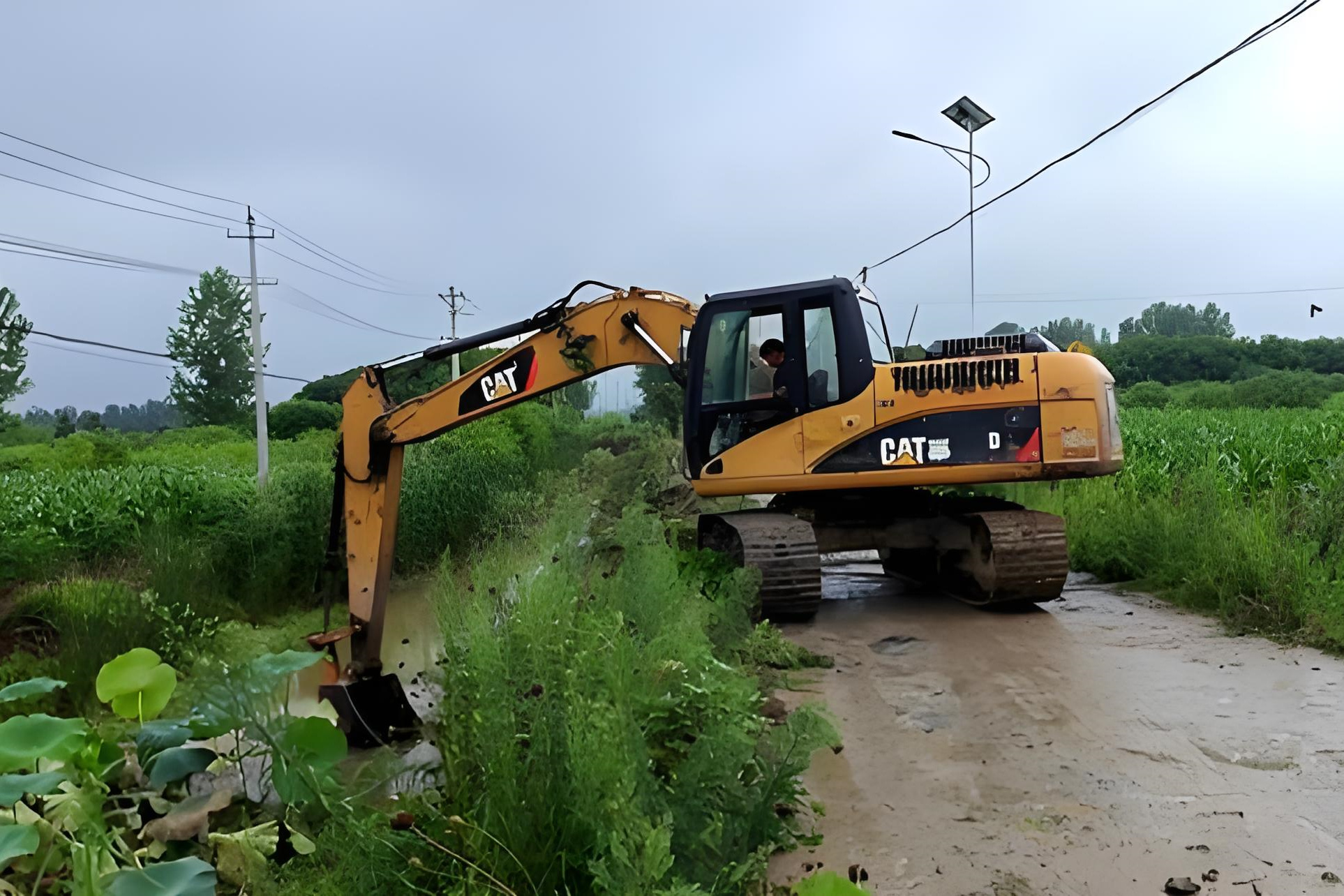 貴州沼澤地灘涂清淤公司有哪些-船挖清淤單價是多少？